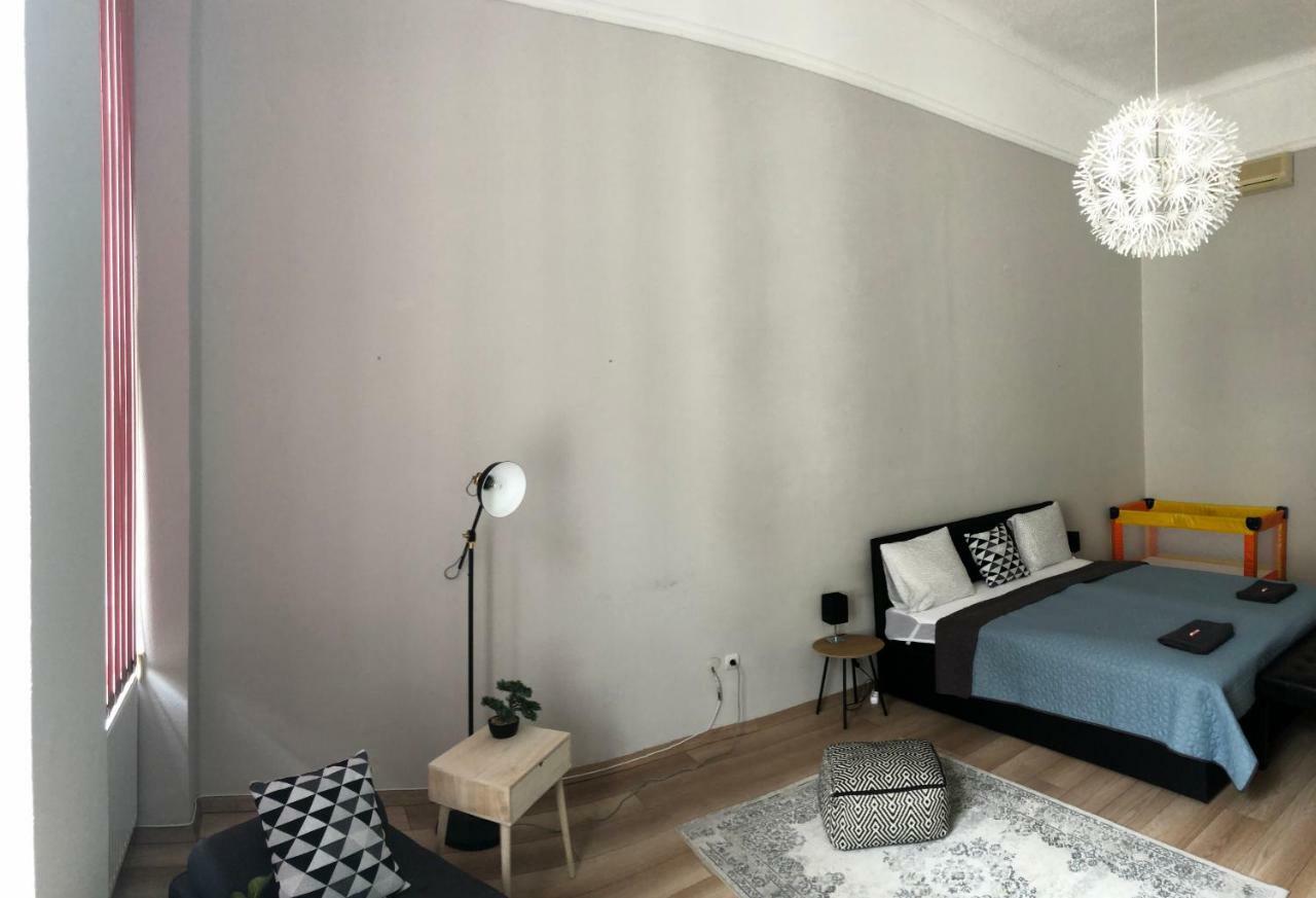 Palace - Belvarosi Apartman Eger Extérieur photo
